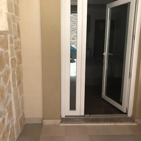 Mikulic شقة زادار