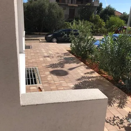 Mikulic شقة زادار