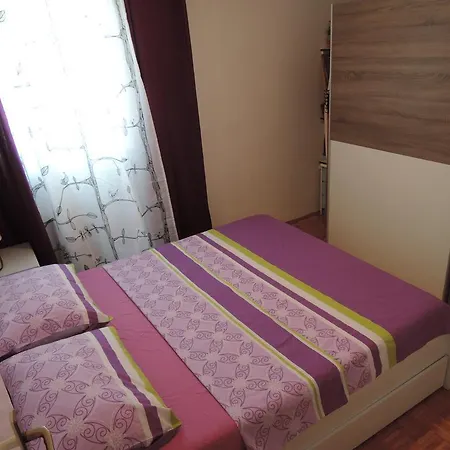 Apartments Mikulic Apartman *