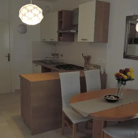 Apartments Mikulic Apartman Zadar