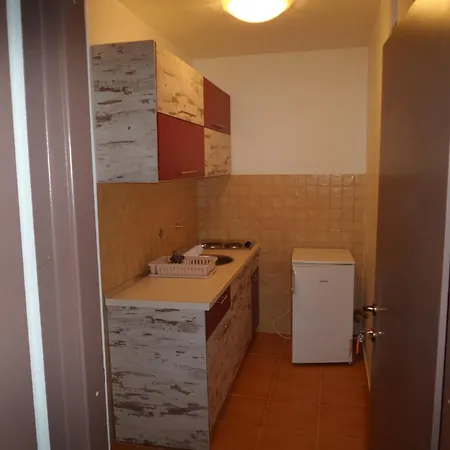 Apartments Mikulic *