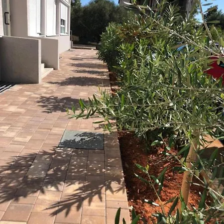 Apartments Mikulic Apartman